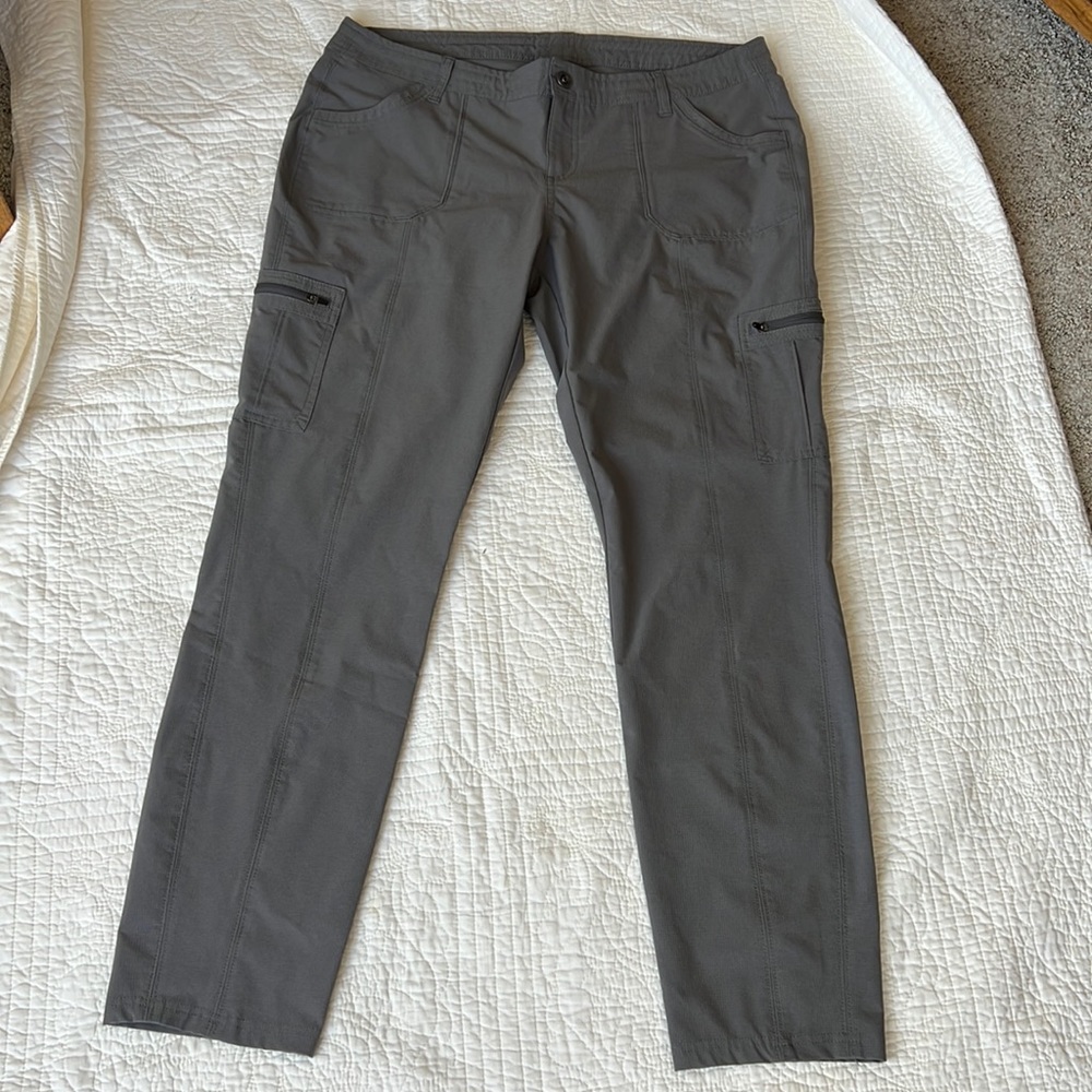 Woman’s Kuhl pants - like new!